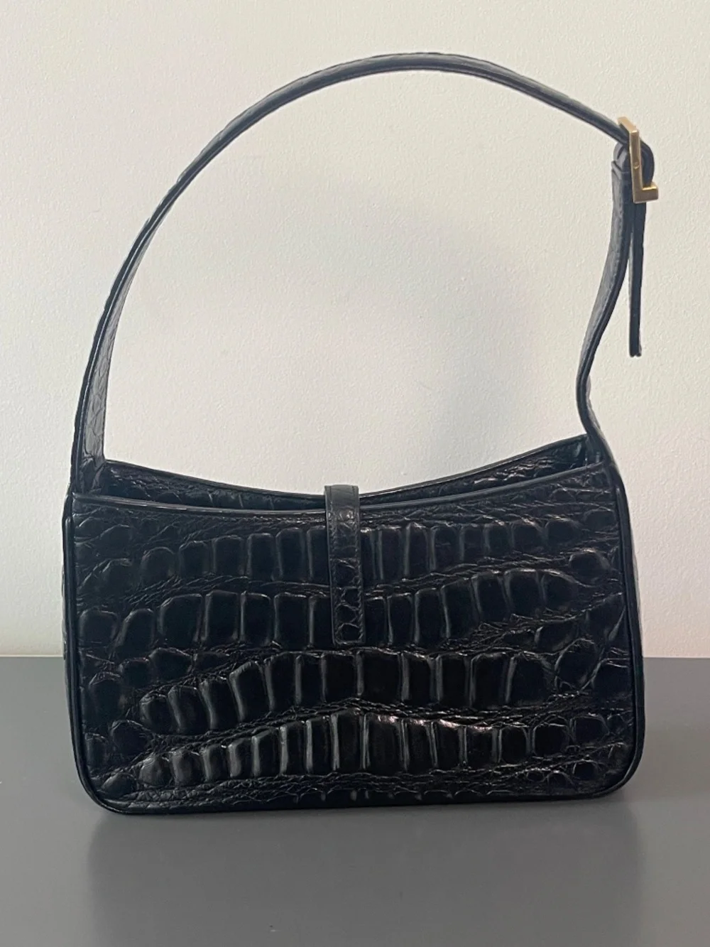 YSL Le 5 À 7 black leather Crocodile-embossed hobo bag